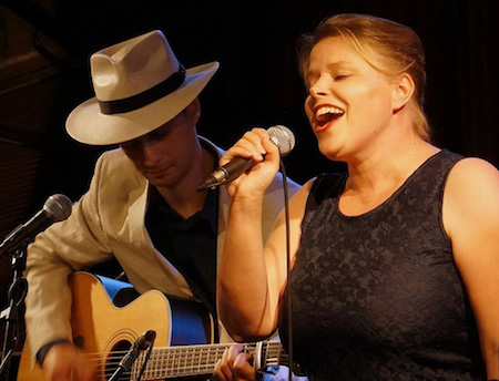 Birgit Wijdemans & Alex Akela, foto Theo Looijmans