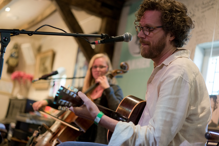 Martijn Kuijten en Mirthe de Jonge